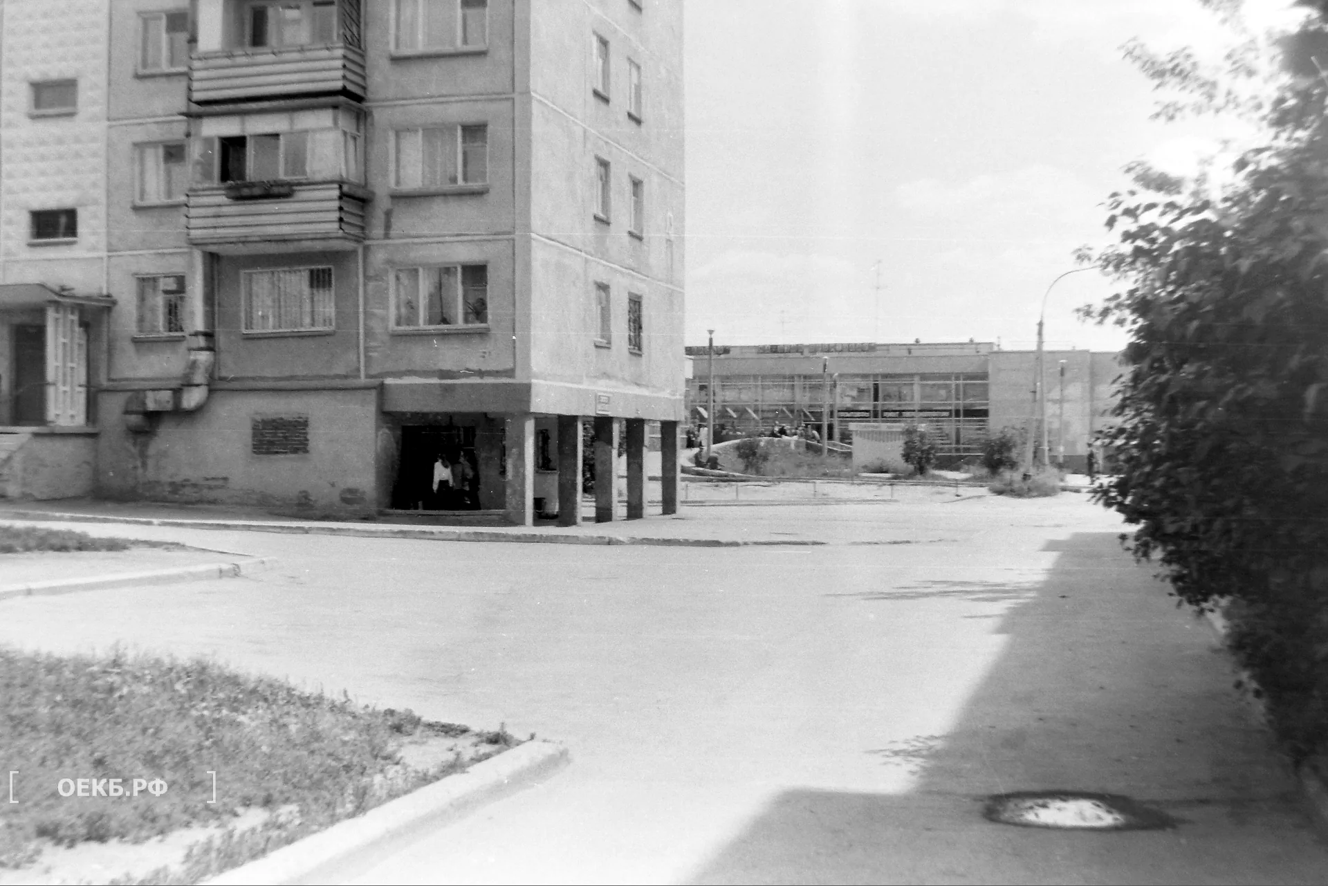 Двор и дом №30а по улице Билимбаевской - ОЕКБ.РФ