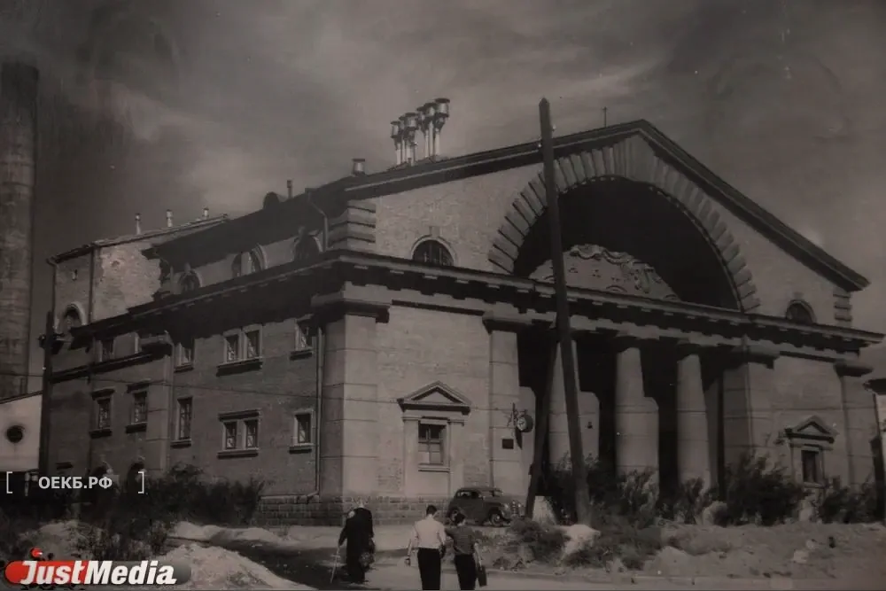 1951 - Октябрьский - Свердловск. Баня на Первомайской - ОЕКБ.РФ