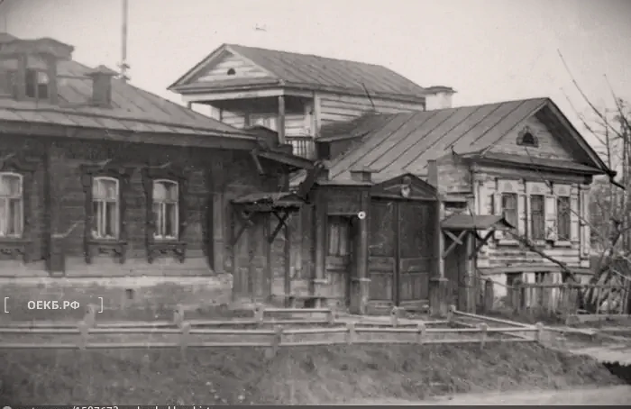 1920 - Октябрьский - Свердловск. Дом №50 по ул. Мамина-Сибиряка - ОЕКБ.РФ