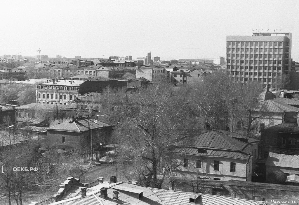 1983 - Владислав Занкович - Свердловск. Общий вид на город с высотки по улице Энгельса - ОЕКБ.РФ
