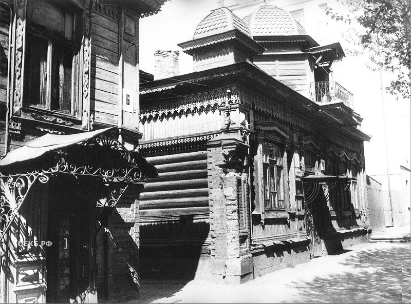 1980 - Ленинский - Свердловск. Памятник деревянного зодчества. Улица Белинского, 6 - ОЕКБ.РФ