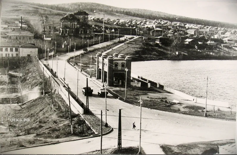 1974 - Чкаловский - Свердловск. Панорама улицы Грибоедова в сторону выезда с Химмаша - ОЕКБ.РФ