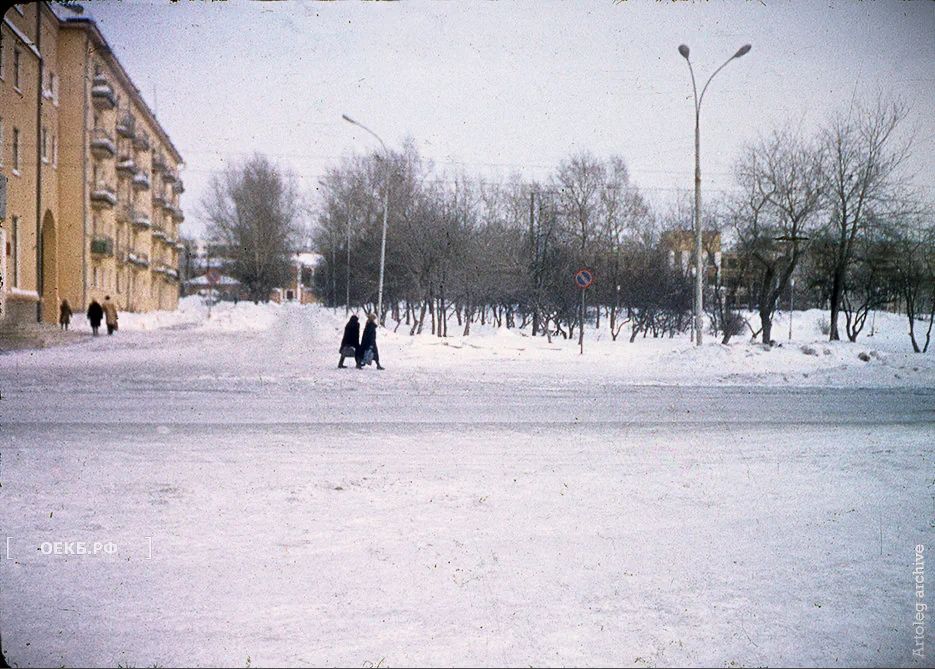 1987 - Ленинский - Свердловск. Площадь Обороны - ОЕКБ.РФ