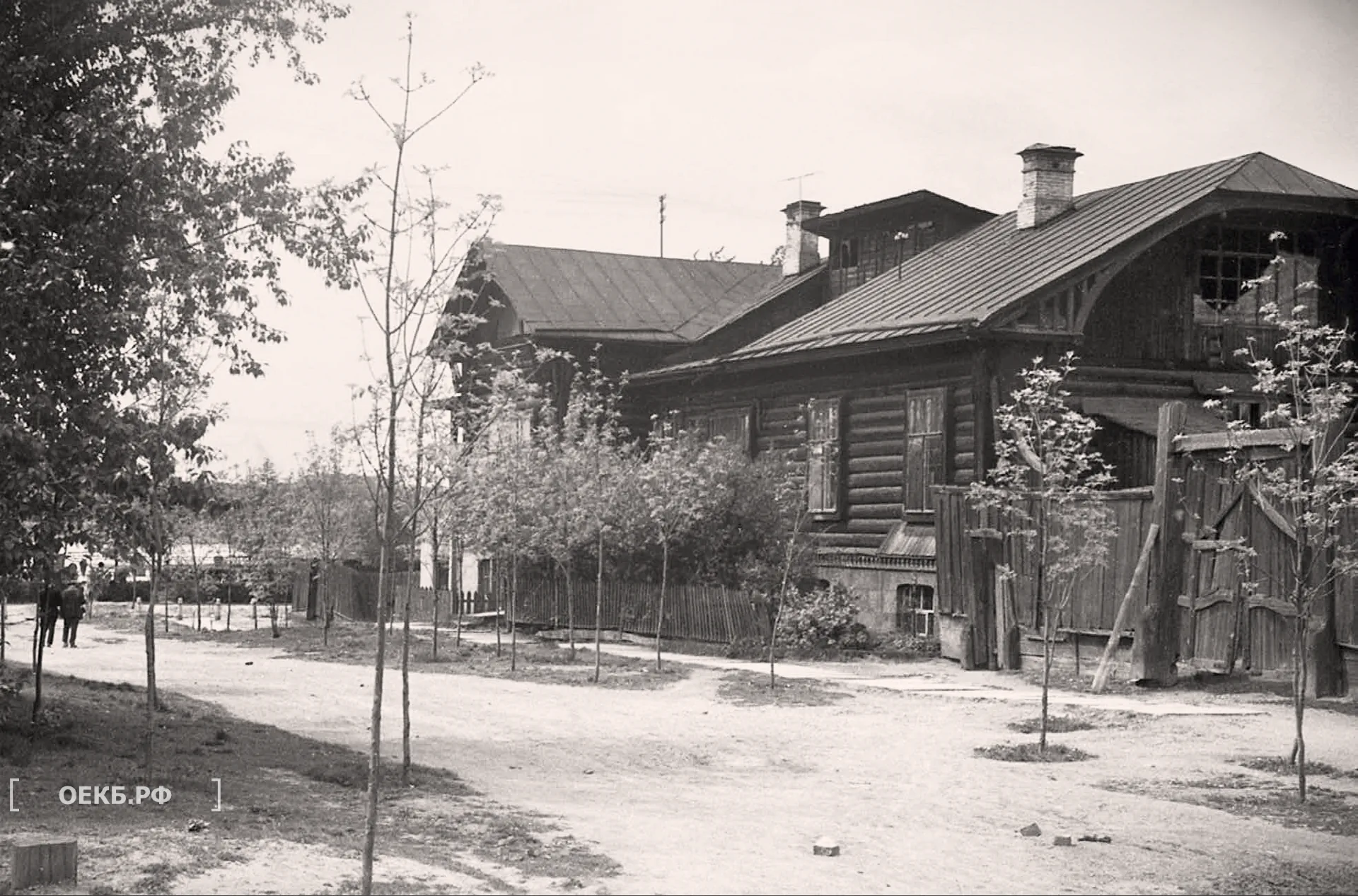 1964 - Октябрьский - Свердловск. Улица Клары Цеткин на участке между улицей Толмачёва и набережной Горького - ОЕКБ.РФ