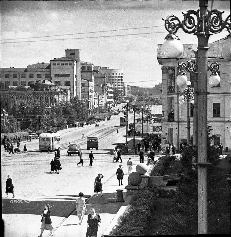 1954 - Владислав Занкович - Свердловск. Улица Ленина - ОЕКБ.РФ