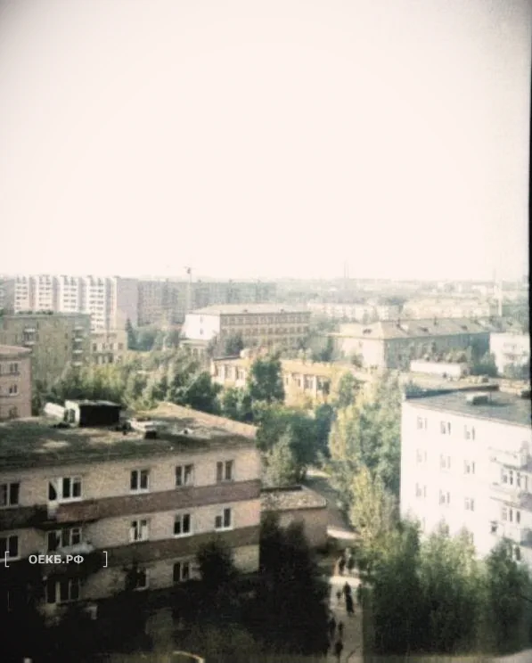 1986 - Кировский - Свердловск. Вид на школу №51 и Кооперативный техникум - ОЕКБ.РФ