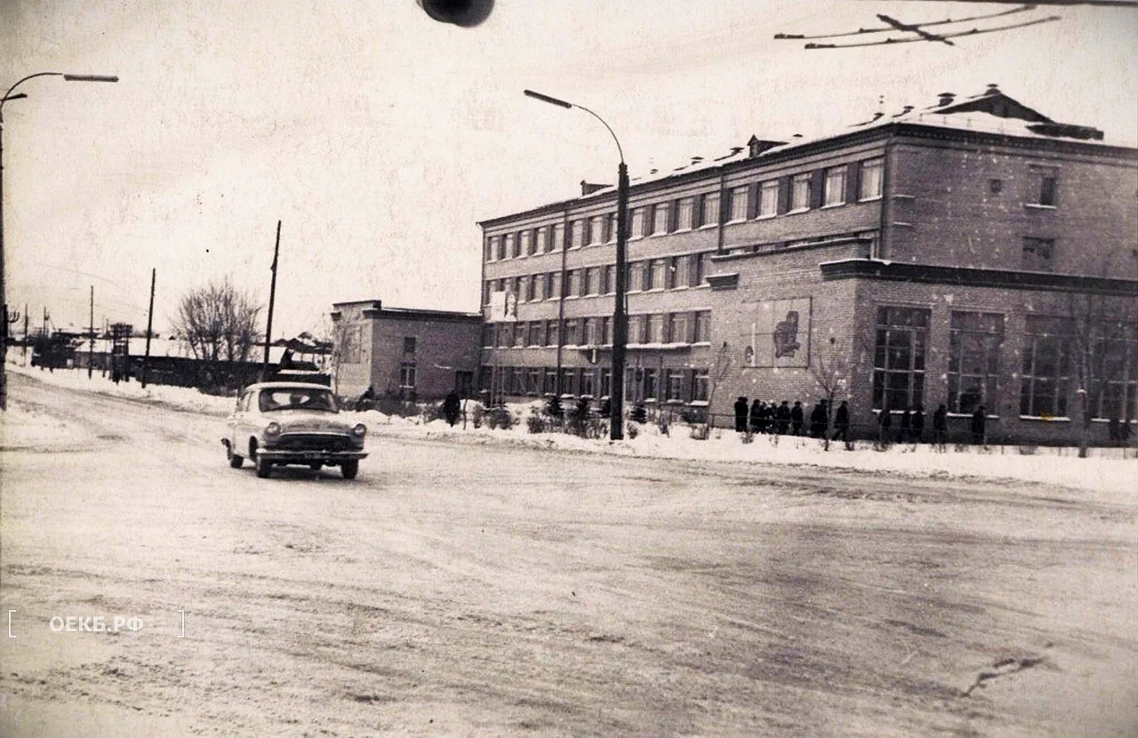 Свердловск. Вид на Техникум связи (ул. Репина, 15) - ОЕКБ.РФ